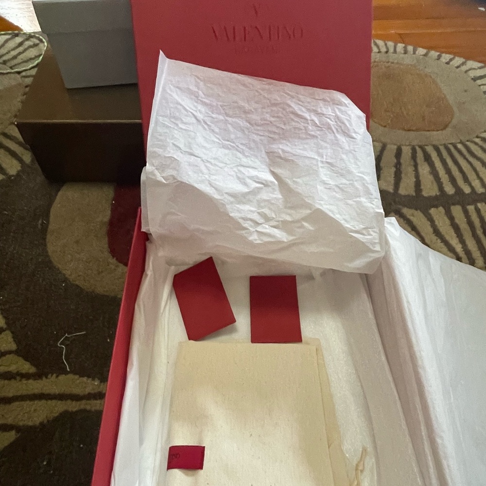 Valentino Bodytech Rockstud Sneakers Black - Size 38 (fits like 39.5) - Picture 8 of 8